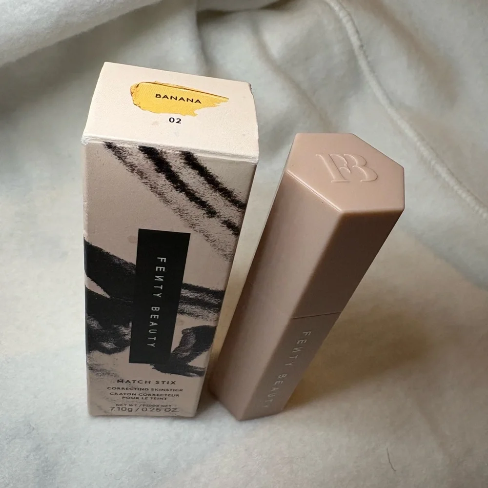 FENTY Beauty Match Stix Correcting Skinstick 02 BANANA Full Size New in Box